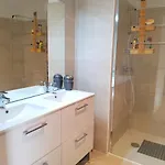 Апартаменти 2 - 50 M De La - Parking Фрежус
