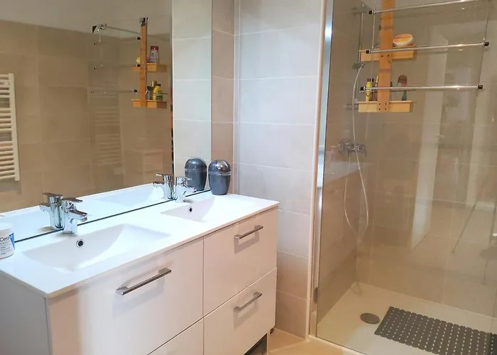 Appartement Séduisant 68m2 - 200 M De La - Centre Fréjus